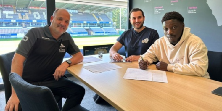 Belgian-born Ghanaian midfielder Desmond Acquah extends OH Leuven contract