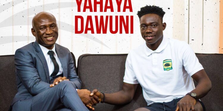 OFFICIAL: Asante Kotoko unveil defender Yahaya Dawuni