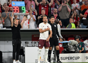 Harry Kane’s Bayern Munich debut ends in defeat as silverware wait goes on