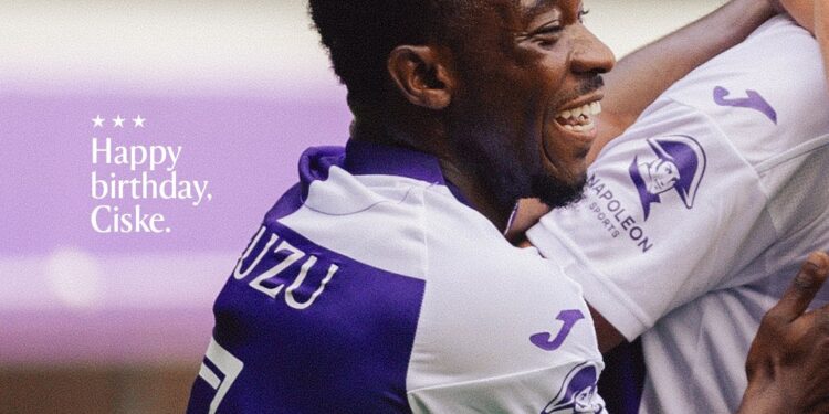 Ghanaian forward Francis Amuzu scores winner for Anderlecht against Charleroi
