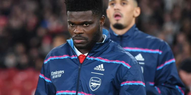 “Move Thomas Partey into midfield” – Gary Neville advises Arsenal manager ahead of Man United clash