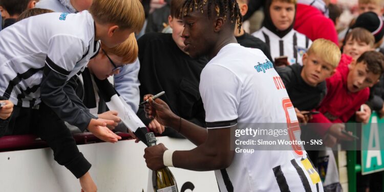 Ghanaian midfielder Ewan Otoo HAPPY to be named Dunfermline Athletic Player-Of-The-Month