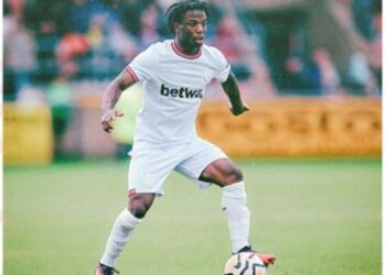 Dagenham & Redbridge sign Forson-Appiah from West Ham United