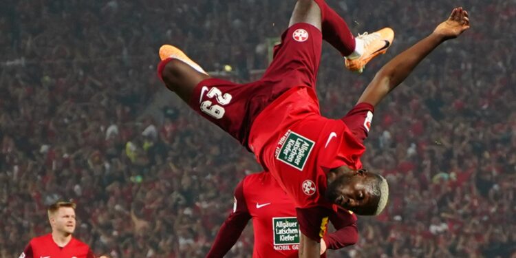 Former Dortmund forward Richmond Tachie opens goal account for Kaiserslautern in win over Nürnberg