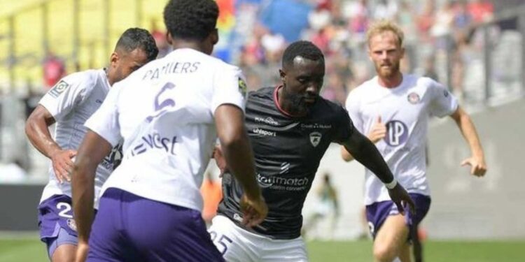 Grejohn Kyei scores as Clermont Foot rally from two goals down to gain first point this season in French Ligue 1 at Toulouse