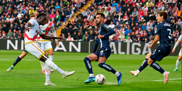 VIDEO: Ghana defender Abdul Mumin scores first goal for Rayo Vallecano in La Liga draw