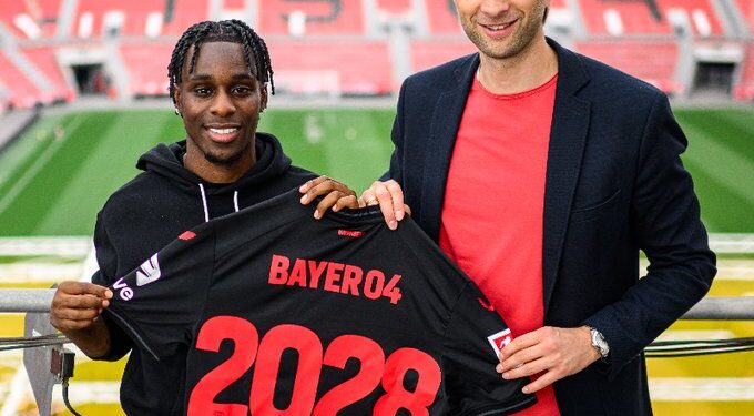 Ghanaian defender Jeremy Frimpong signs new contract with Bayer Leverkusen