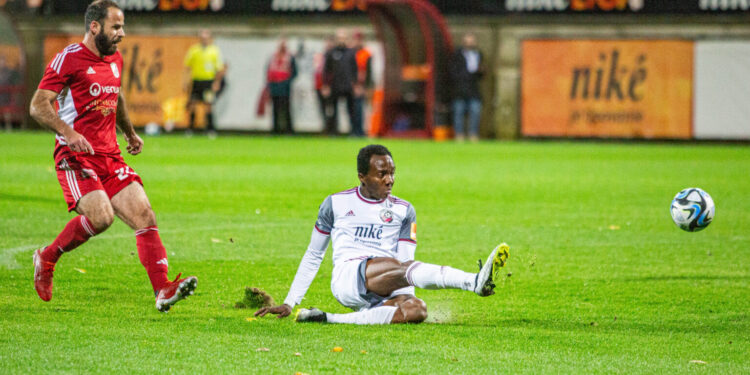 Ghanaian striker Mark Assinor: “Every success takes time and hard work”