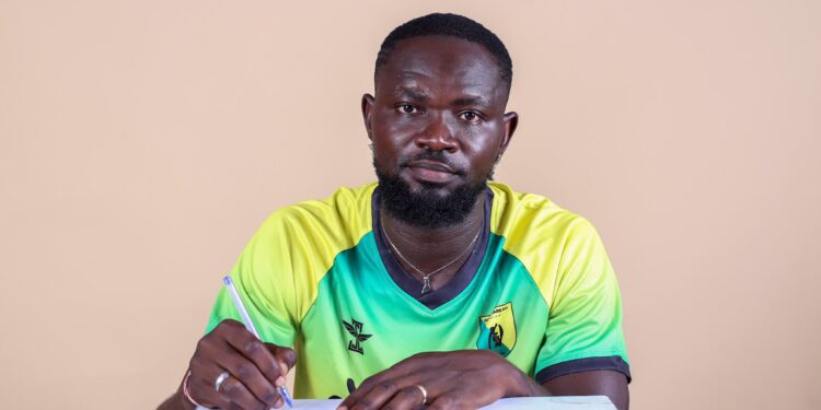 OFFICIAL: Vincent Atinga completes move to Bibiani Gold Stars