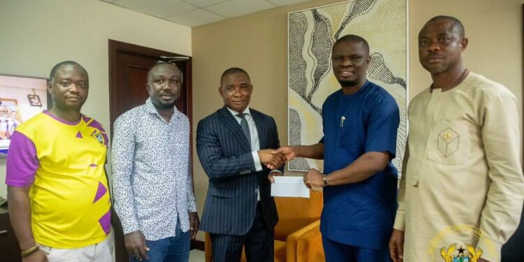 President Akufo-Addo honors GHS1 million commitment to Medeama SC