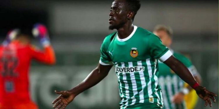 Ghanaian striker Emmanuel Boateng scores to rescue a point for Rio Ave against Vizela