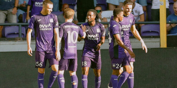 Violence erupts as Majeed Ashimeru’s Anderlecht defeat St. Liege in Belgian Cup