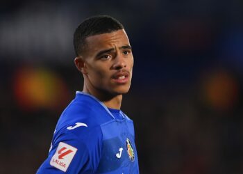 Mason Greenwood impresses Micheal Essien with his ability to take penalties with his right foot