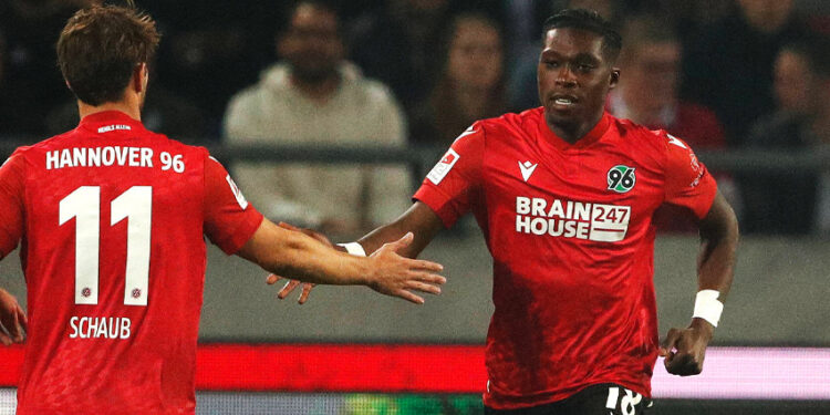 Ghanaian defender Derrick Kohn provides assist for Hannover 96 against FC Nürnberg