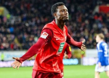 Ghanaian Aaron Opoku scores as Kaiserslautern lash Schalke 04 in Germany Bundesliga 2