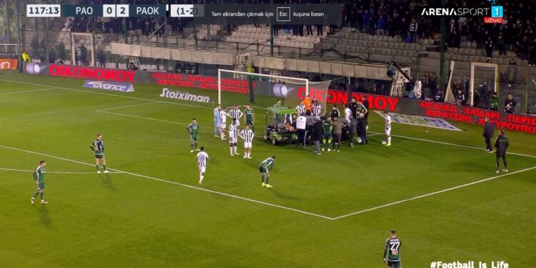 VIDEO: Ghana defender Baba Rahman collapses in PAOK’s game against Panathinaikos