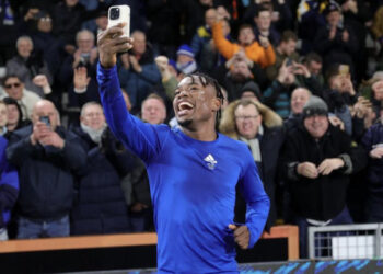 “The song always gives me more energy when I hear them singing it” – Abdul Fatawu on celebrating FA Cup win with Leicester fans
