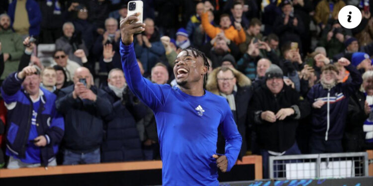 “The song always gives me more energy when I hear them singing it” – Abdul Fatawu on celebrating FA Cup win with Leicester fans