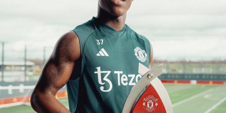 English-born Ghanaian midfielder Kobbie Mainoo bags Man United’s January Player of the Month award