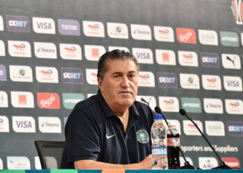 Offers flooding in for Nigeria coach Jose Peseiro two weeks before his contract expires