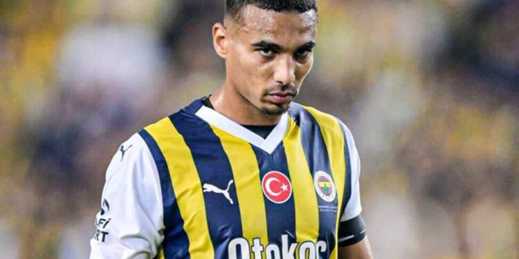Ghanaian defender Alexander Djiku delighted, celebrates Fenerbahce’s triumph over Antalyaspor