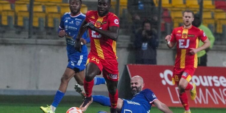 Ghanaian midfielder Edwin Quarshie scores for Le Mans in France