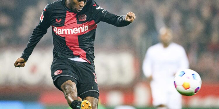 Manchester United identify Leverkusen star Jeremie Frimpong as “perfect right-back” signing this summer