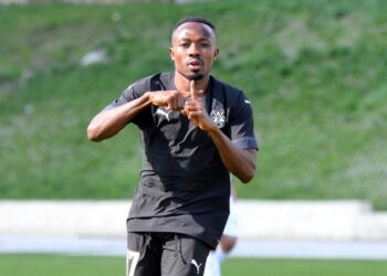 Ghanaian midfielder David Abagna scores for CS Petrocub in victory against FC Sheriff Tiraspol