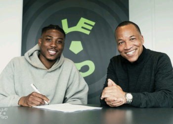 Ghanaian midfielder Abu Francis extends contract with Cercle Brugge