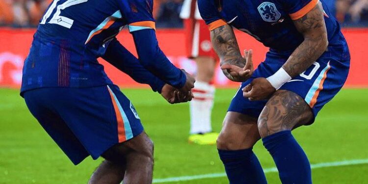VIDEO: Memphis Depay and Jeremie Frimpong celebrate the Netherlands win over Canada with Ghanaian ‘adowa’ dance