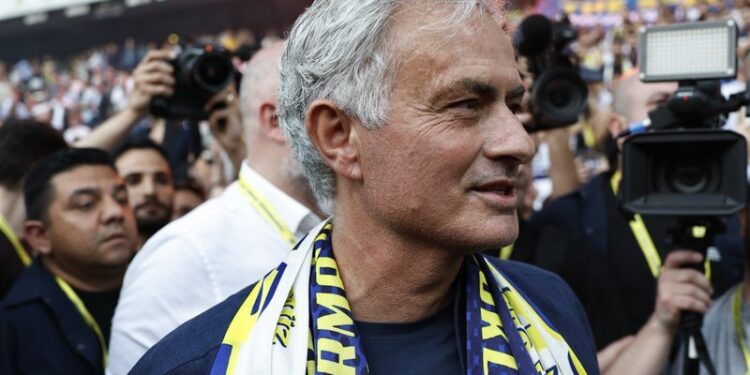 ”The character of Mourinho is going to fit so well with Fenerbahce” – Stephen Appiah