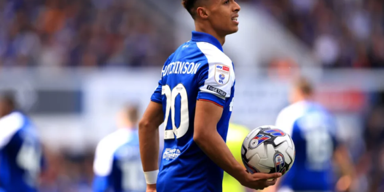 Ipswich Town open talks to sign Chelsea’s Omari Hutchinson permanently for £22m