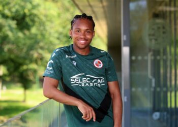 Ghanaian defender Kelvin Abrefa extends contract with Reading FC until 2026
