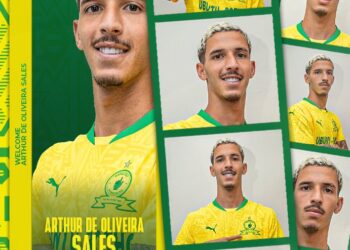 Arthur Sales signs for Mamelodi Sundowns in a record €3.2 million deal