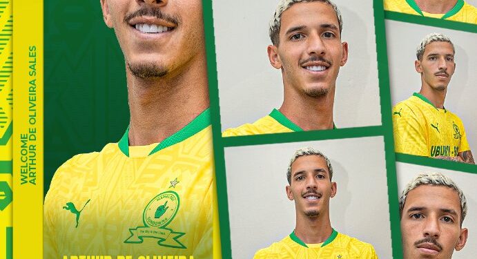 Arthur Sales signs for Mamelodi Sundowns in a record €3.2 million deal