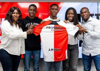 Ghanaian teen sensation Matthew Amoah Jr. signs first professional contract with Feyenoord until 2027