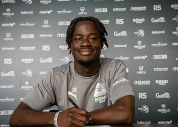 Ghanaian midfielder Darko Gyabi returns to Plymouth Argyle on a season-long loan deal from Leeds United