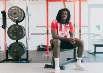 OFFICIAL: English-born Ghanaian defender Johnly Yfeko joins Exeter City on loan from Rangers
