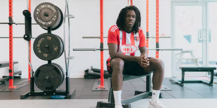 OFFICIAL: English-born Ghanaian defender Johnly Yfeko joins Exeter City on loan from Rangers