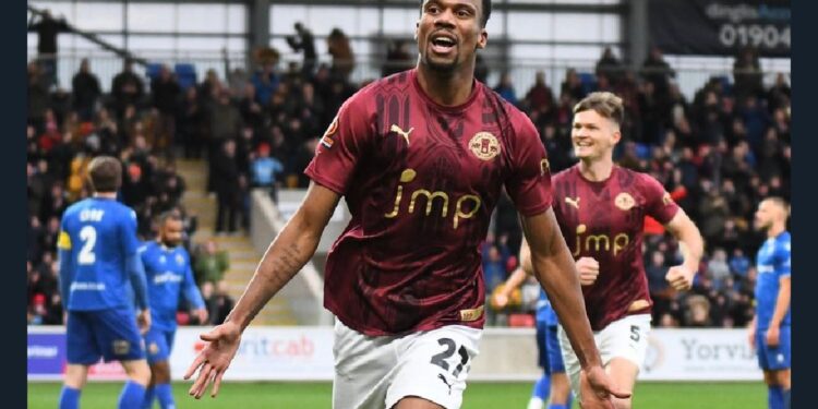 Ghanaian forward Manny Duku joins Hednesford Town