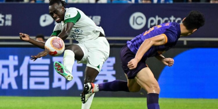 Ghanaian winger Deabeas Owusu-Sekyere scores a curler in Zhejiang Professional’s defeat to Tianjin Jinmen Tiger in China