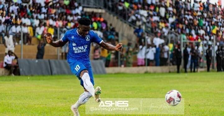 Veteran attacker Augustine Okrah features in Bechem United clash against Aduana
