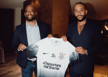 Ghanaian-born Dutch international Memphis Depay joins Brazilian side Corinthians