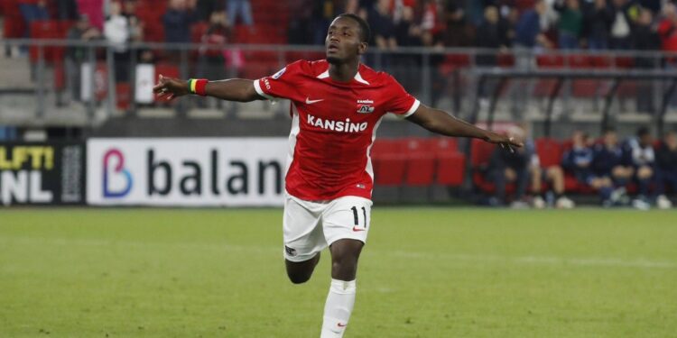 Ghanaian winger Ibrahim Sadiq scores twice as AZ Alkmaar defeat PEC Zwolle to go top of Dutch Eredivisie