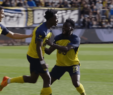 Mohammed Fuseini scores in Union St. Gilloise’s 3-0 victory over Kortrijk in Belgium