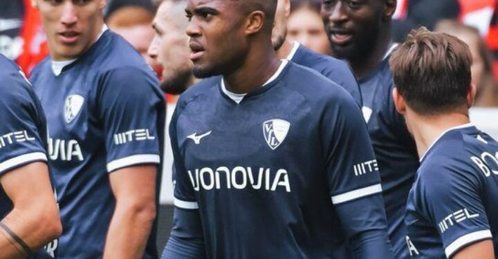 Myron Boadu scores for Bochum in defeat to Wolfsburg