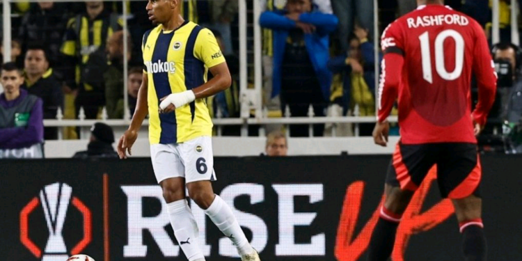 Alexander Djiku features in Fenerbahce’s draw in Europa League against Manchester United