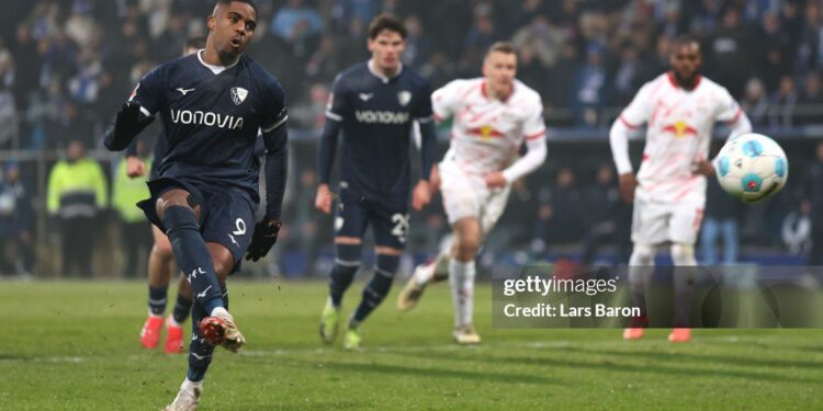 Myron Boadu scores hat-trick to rekindle Bochum’s Bundesliga hopes
