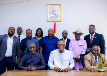 Kofi Adams meets Ghana FA officials