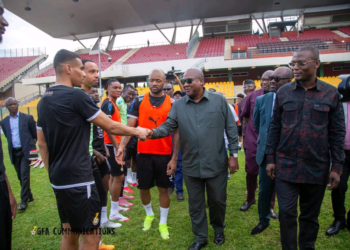 Mahama urges Black Stars to restore glory, assures Ghanaians’ support